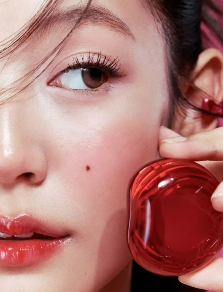 Lip & Cheek Glowy Jelly Pot + Llavero