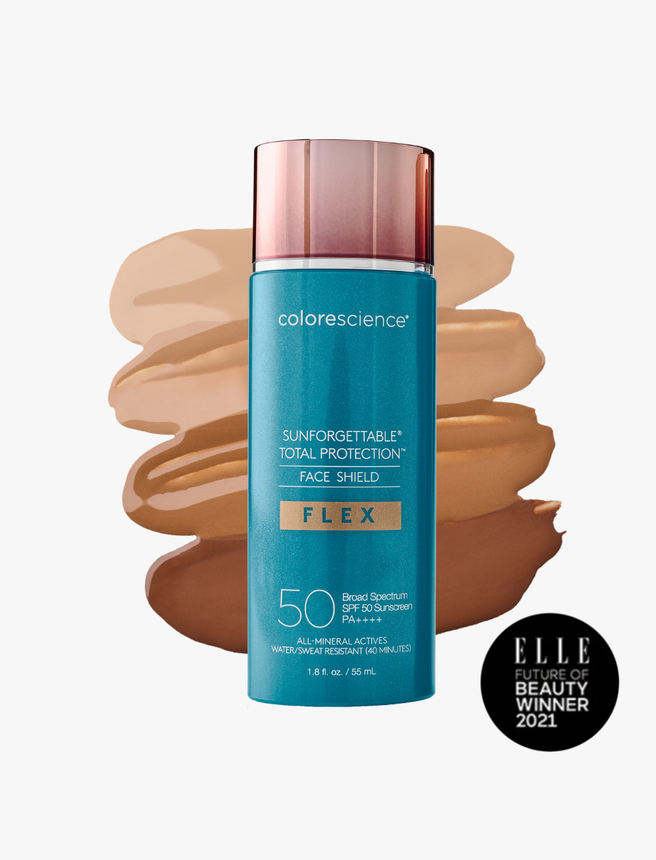 Envase del protector solar Face Shield FLEX SPF 50 - Sunforgettable Total Protection de Colorescience sobre fondo de tonos de piel y el sello Elle Best Seller 2021.