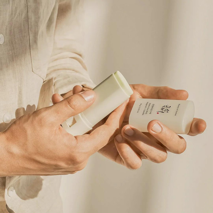 Matte Sun Stick : Mugwort + Camelia SPF 50